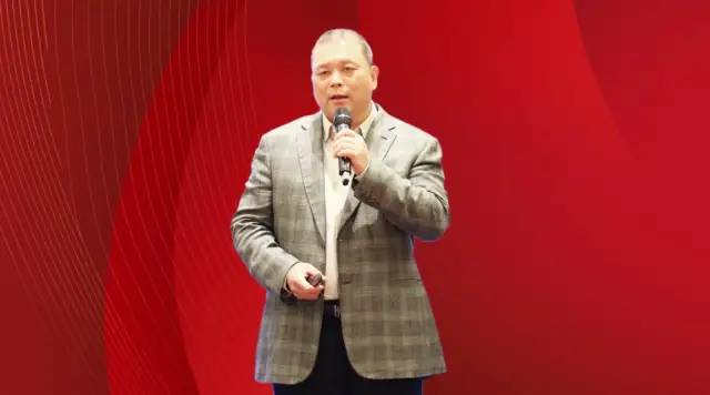 尊龙官方平台董事长周国辉2022新年致辞：风雨事后，彩虹越发绚烂！